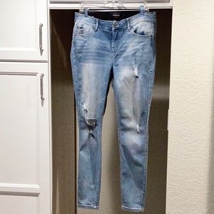 TORRID 💣 Bombshell Skinny 10” High Rise Premium Stretch Light Wash Jeans👖